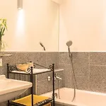 Lägenhet Spacious Old Town Luxury