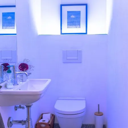 Spacious Old Town Luxury Апартаменты