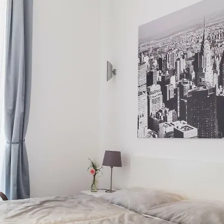 Апартаменты Spacious Old Town Luxury *