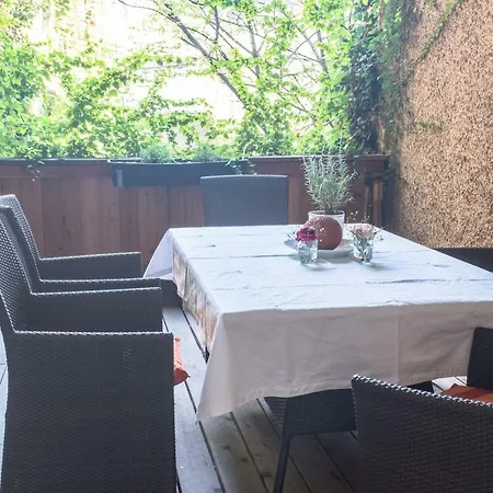 Lägenhet Spacious Old Town Luxury