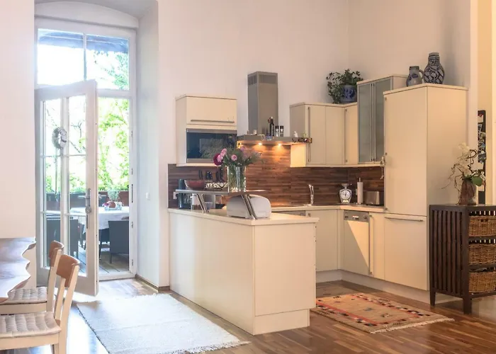 Spacious Old Town Luxury *